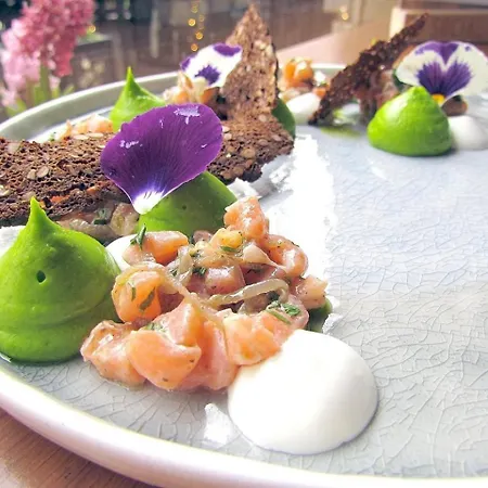 Lägenhet Cozy 3-bedroom With Stylish Comfort And Chic Decor *