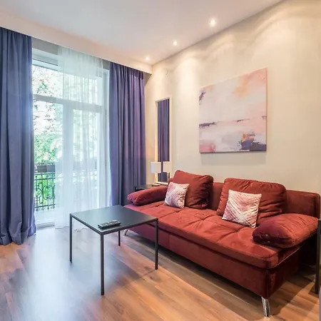 公寓 Cozy 3-bedroom With Stylish Comfort And Chic Decor 索菲亞