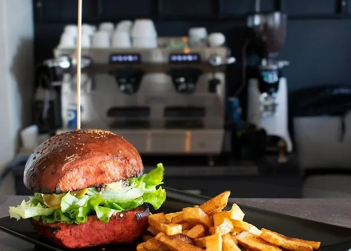 Appartement Cozy 3-bedroom With Stylish Comfort And Chic Decor