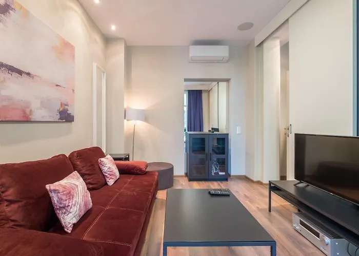 Cozy 3-bedroom With Stylish Comfort And Chic Decor Lejlighed *