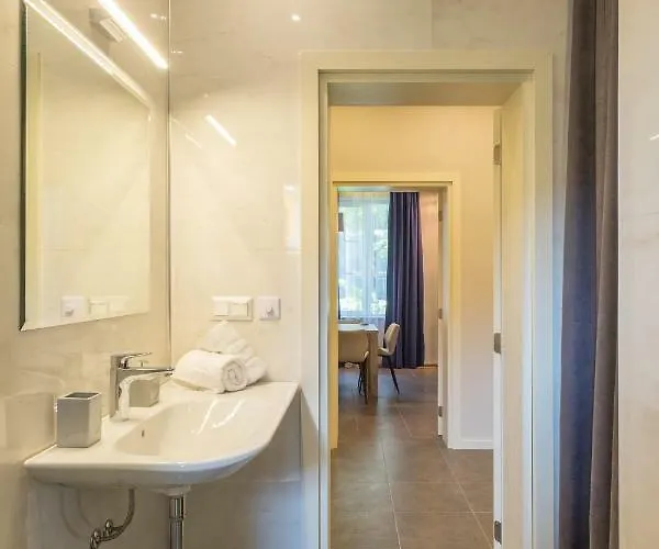 Cozy 3-bedroom With Stylish Comfort And Chic Decor *