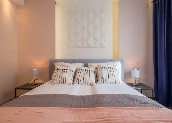 Cozy 3-bedroom With Stylish Comfort And Chic Decor