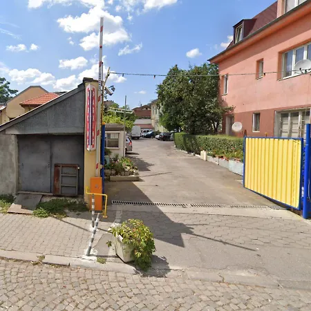 Cozy 3-bedroom With Stylish Comfort And Chic Decor Apartman Szófia