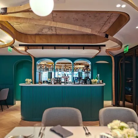 Cozy 3-bedroom With Stylish Comfort And Chic Decor *