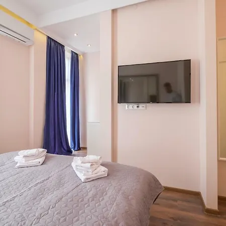 公寓 Cozy 3-bedroom With Stylish Comfort And Chic Decor *