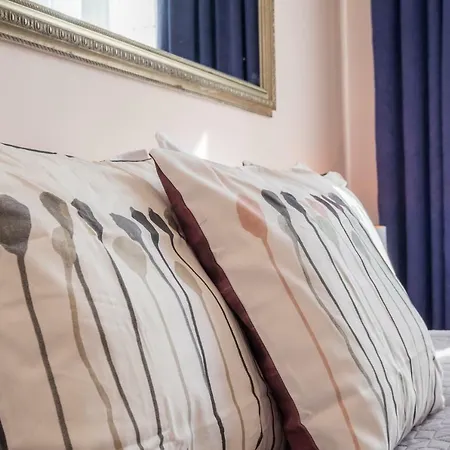 Cozy 3-bedroom With Stylish Comfort And Chic Decor * 索菲亞